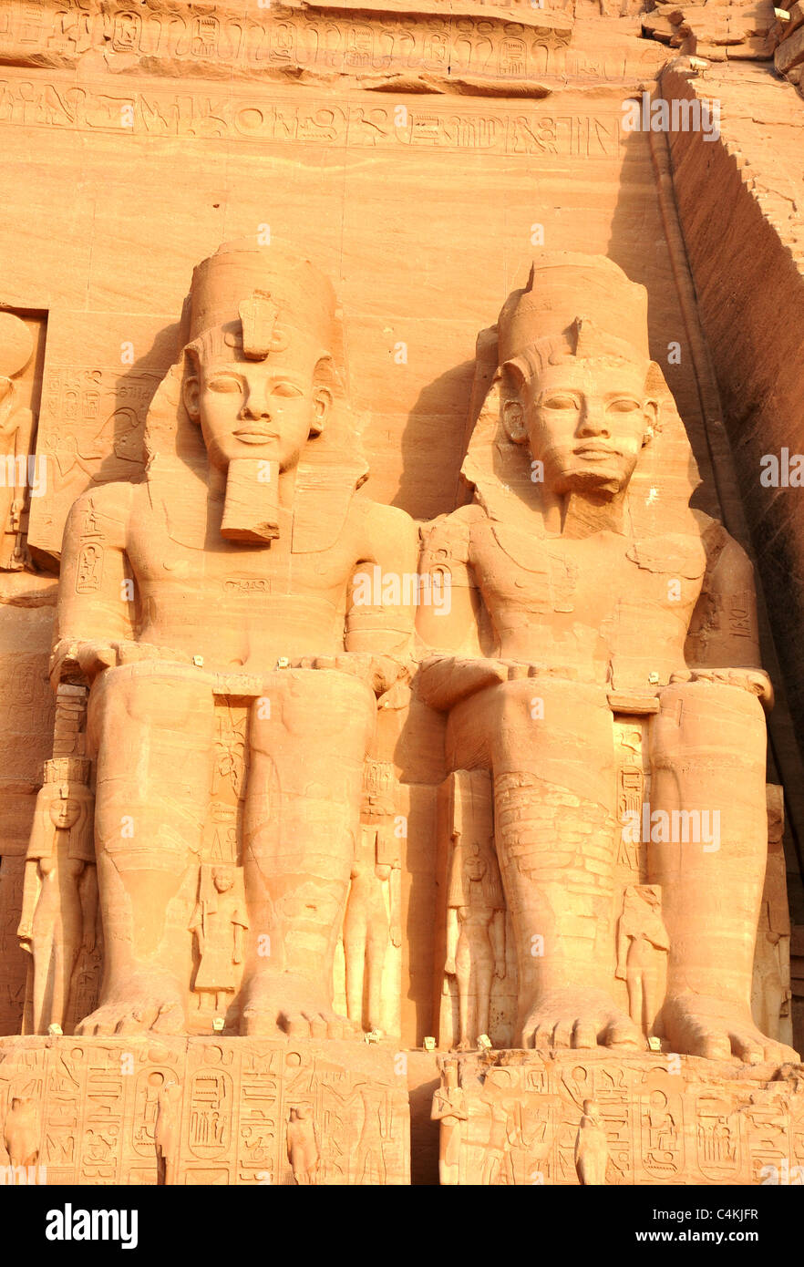 Temple de Ramsès II, Abou Simbel, Égypte. L'un des plus grands monuments de l'Égypte ancienne. Banque D'Images