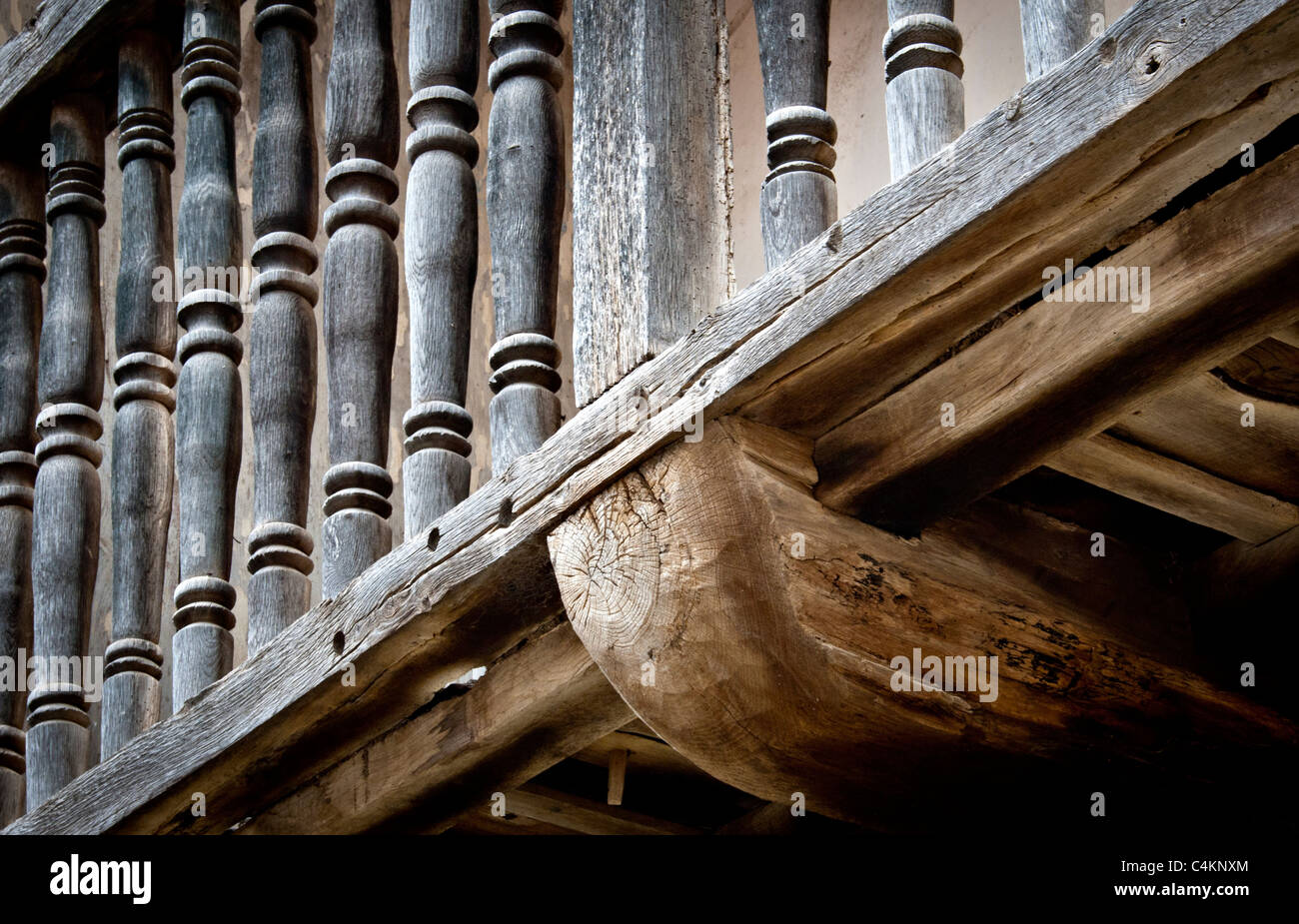 Balcon en bois, grandes Barcena, Cantabrie, Espagne du Nord Banque D'Images