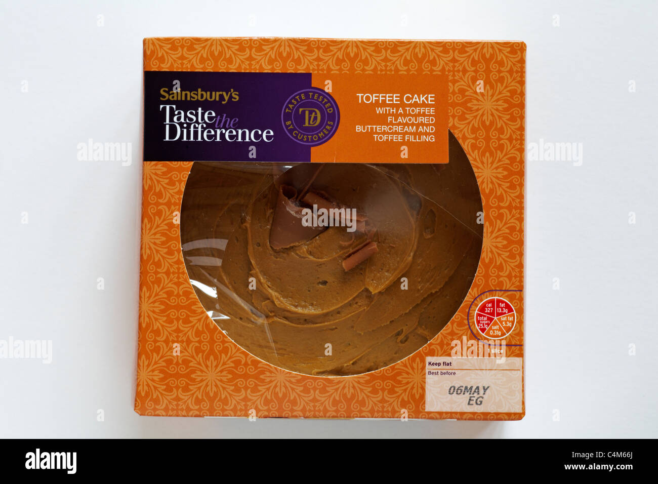 Sainsbury's Goûtez la différence de caramel gâteau à fort isolé sur fond blanc Banque D'Images