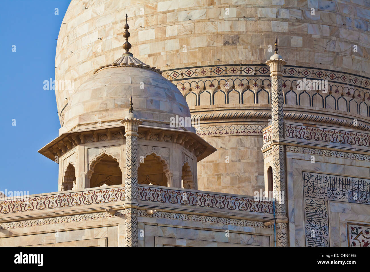 Le Taj Mahal est un mausolée situé à Agra, en Inde. C'est l'une des plus reconnaissables de structures dans le monde. Banque D'Images