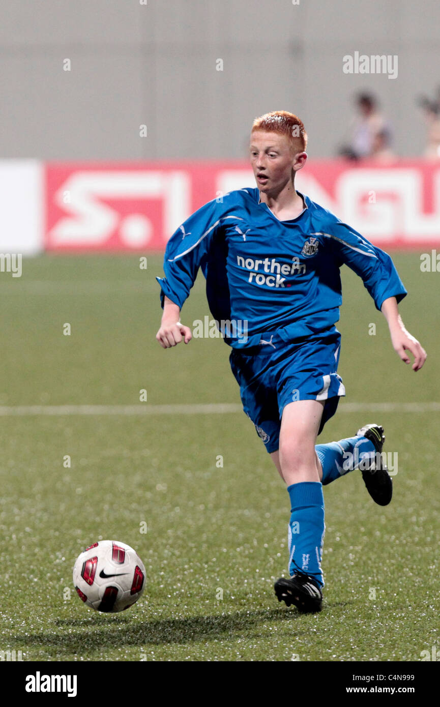 Liam Gibson du Newcastle United FC U15 en action au cours de la 23e Coupe de la ville de Lion de Canon. Banque D'Images