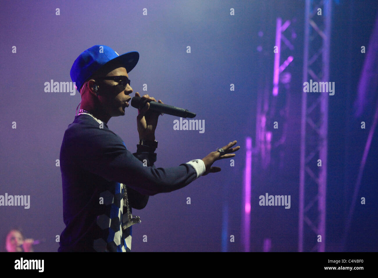 N dubz effectuant au festival wakestock 2010 dans le nord du Pays de Galles Banque D'Images N dubz effectuant au festival wakestock 2010 dans le nord du Pays de Galles Banque D'Images