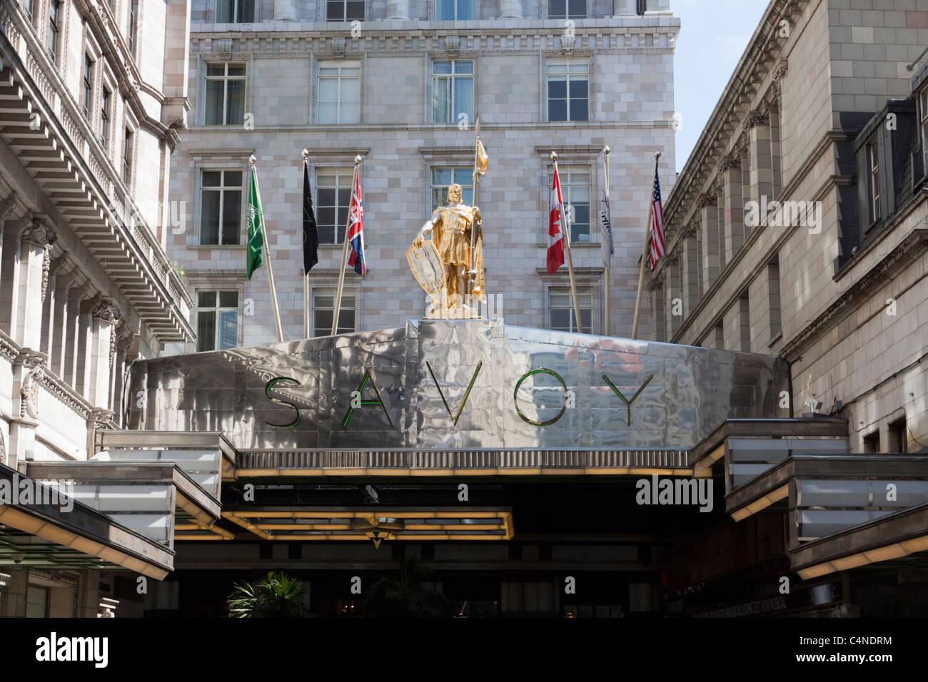 L'hôtel Savoy, le Strand, London, England Banque D'Images