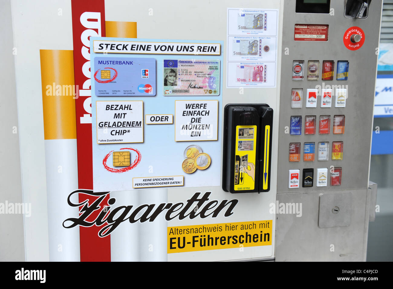 Distributeur automatique de cigarettes Allemagne Photo Stock - Alamy