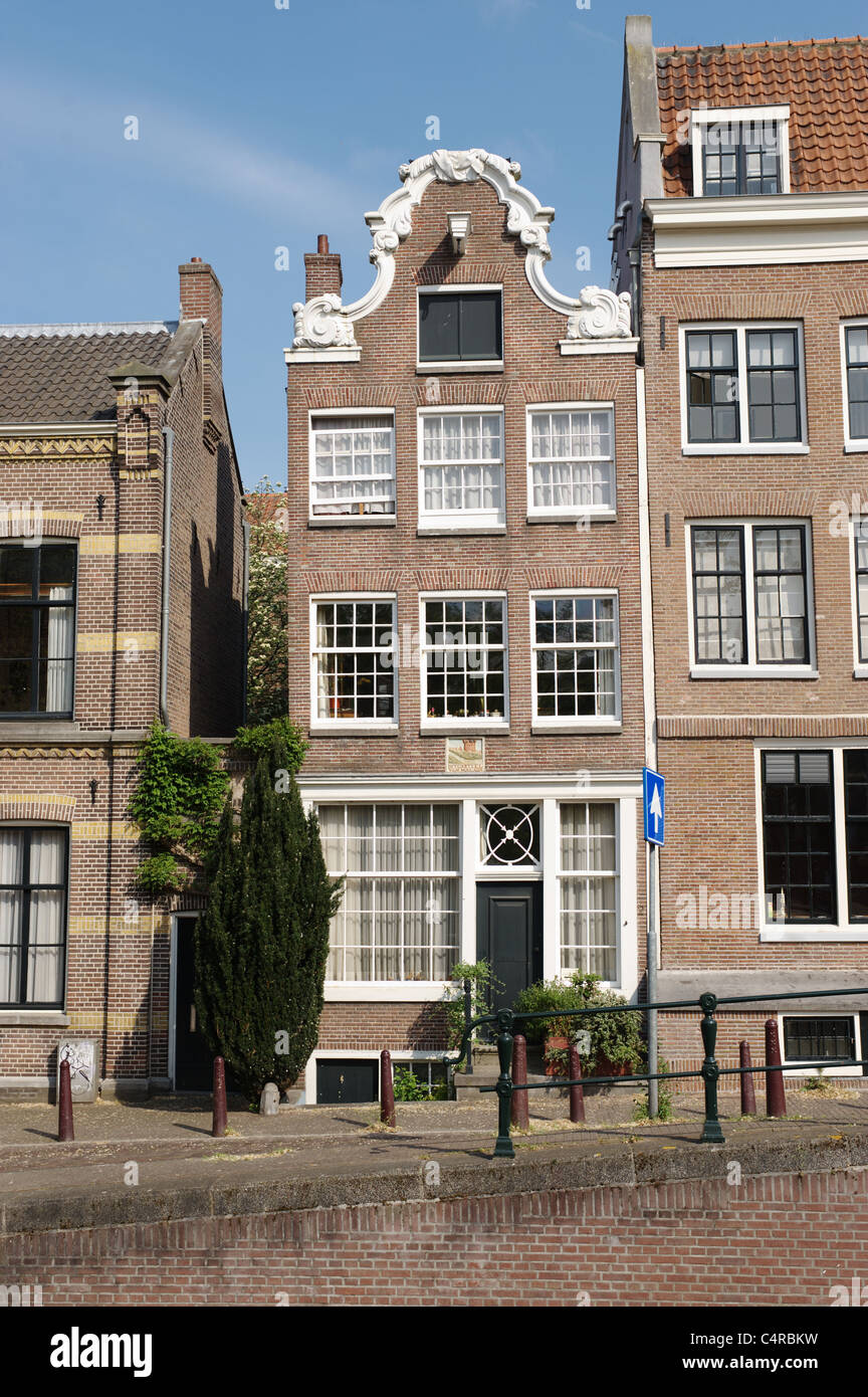 Maison d'habitation traditionnelle, dans le quartier Jordaan d'Amsterdam, Hollande, Pays-Bas Banque D'Images