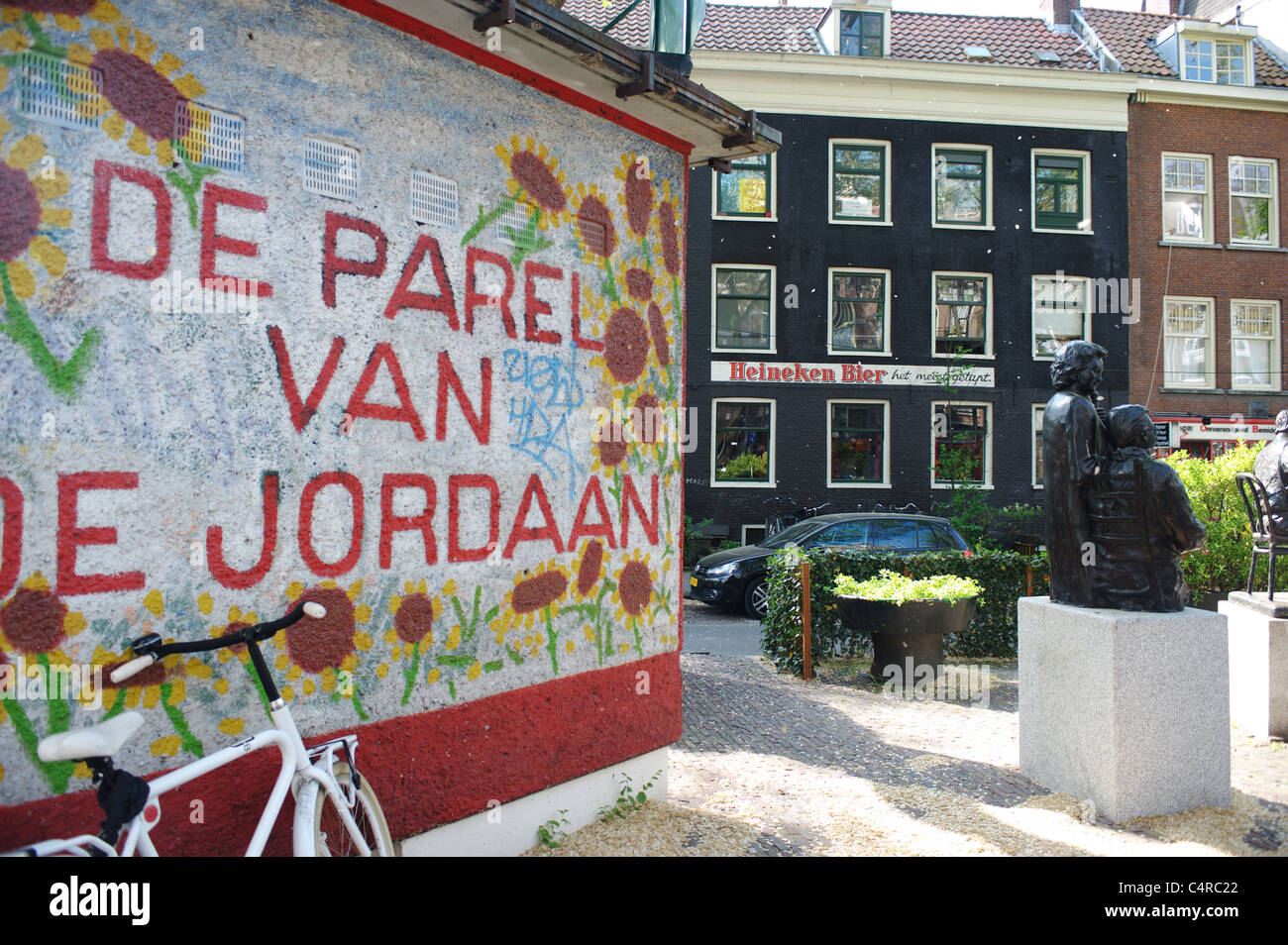 Graffiti Street, dans le quartier Jordaan d'Amsterdam, Hollande, Pays-Bas. Banque D'Images