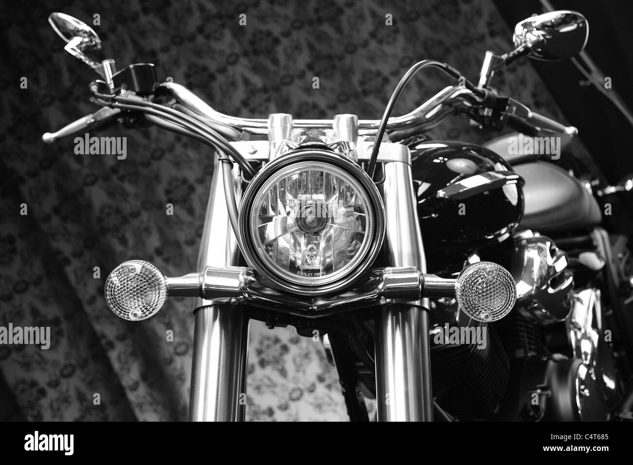 Triumph moto de route en noir et blanc Banque D'Images