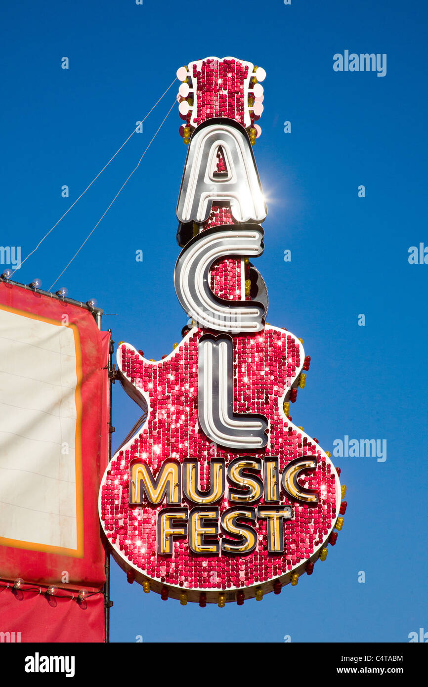 Austin City Limits guitare métal rouge géant Banque D'Images