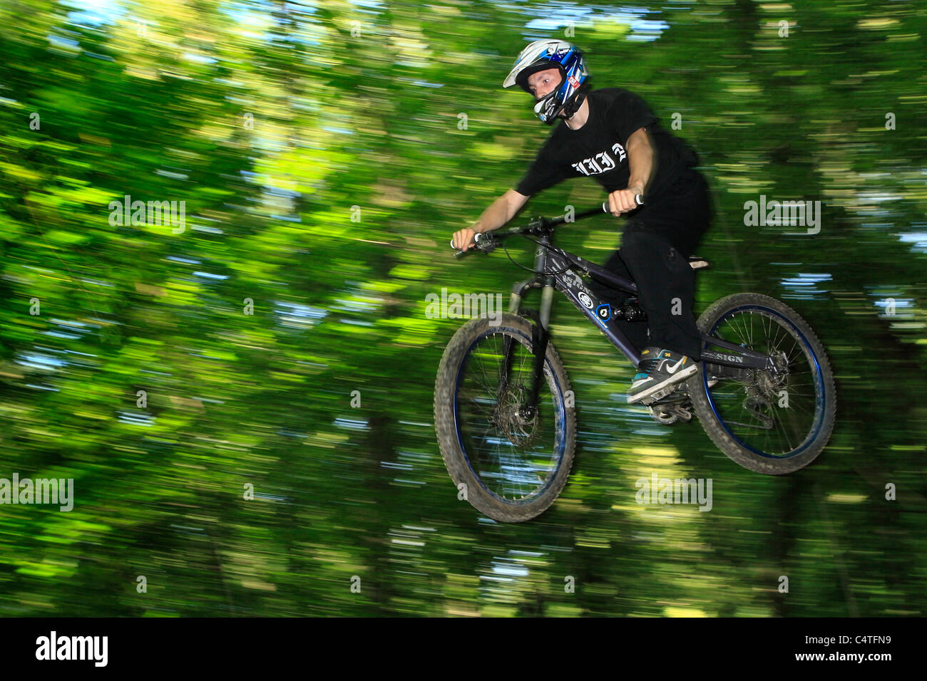 Vtt dirt jump Banque D'Images