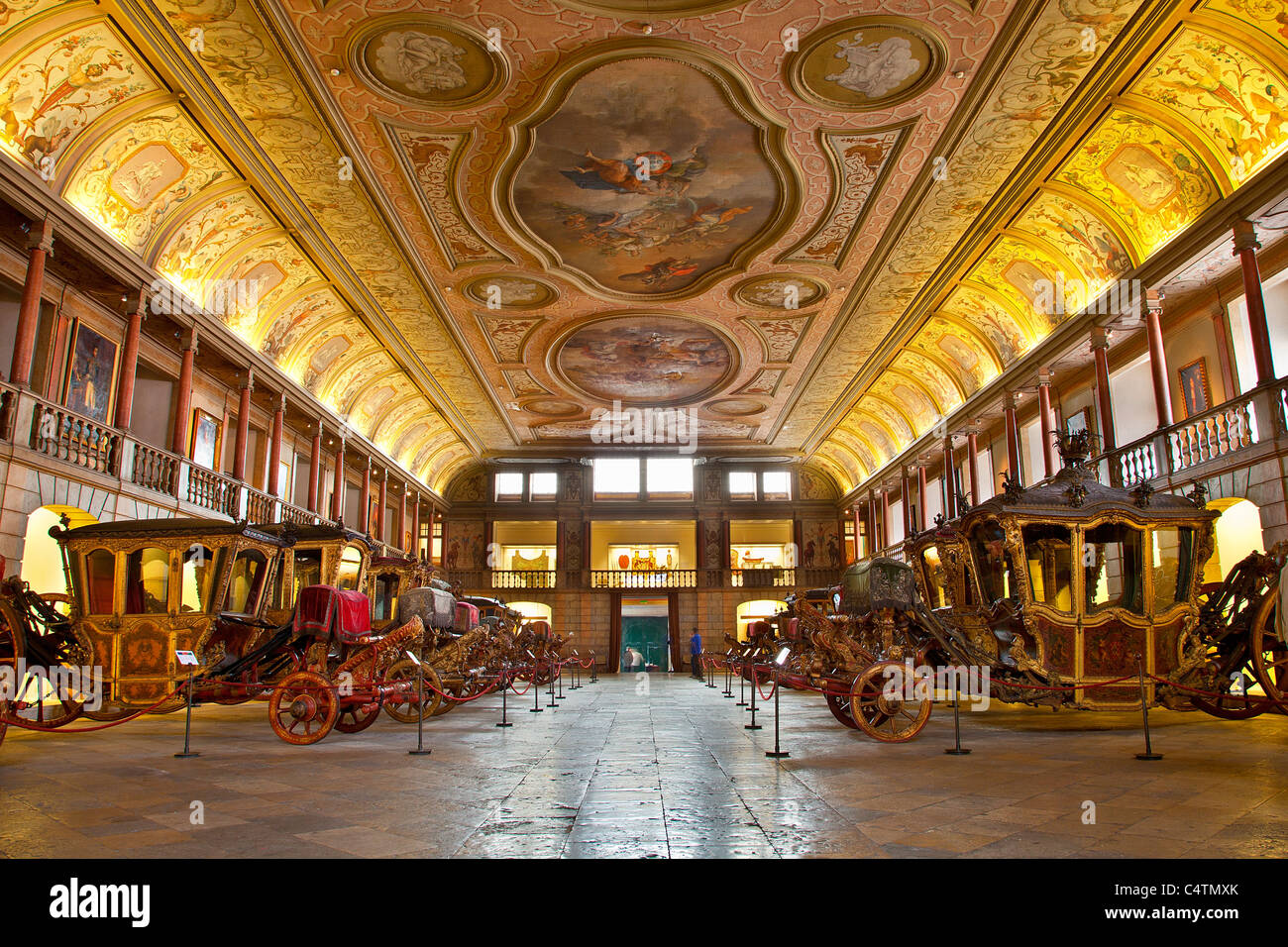 L'Europe, Portugal, calèches dans l'entraîneur National Museum à Lisbonne Banque D'Images