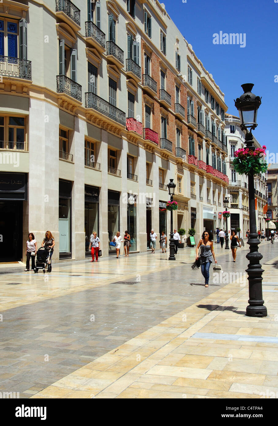 Calle Larios (rue commerçante), Malaga, Costa del Sol, la province de Malaga, Andalousie, Espagne, Europe de l'Ouest. Banque D'Images