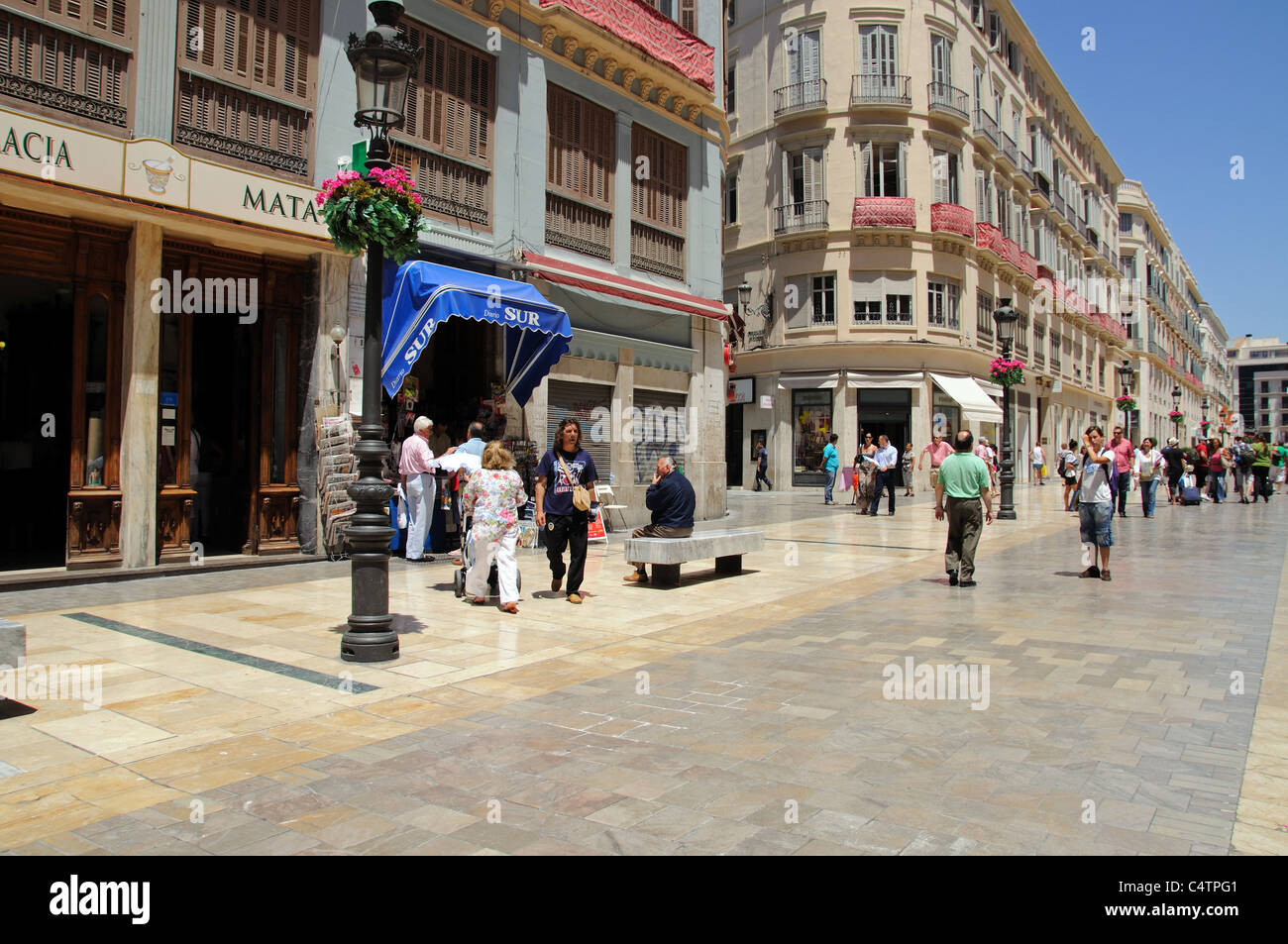 Calle Larios (rue commerçante), Malaga, Costa del Sol, la province de Malaga, Andalousie, Espagne, Europe de l'Ouest. Banque D'Images