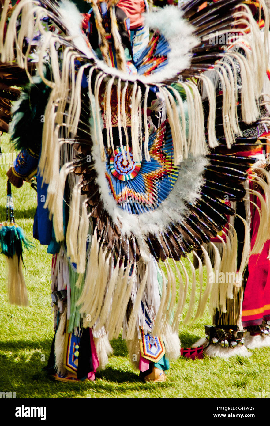 indiens du canada 4 lettres