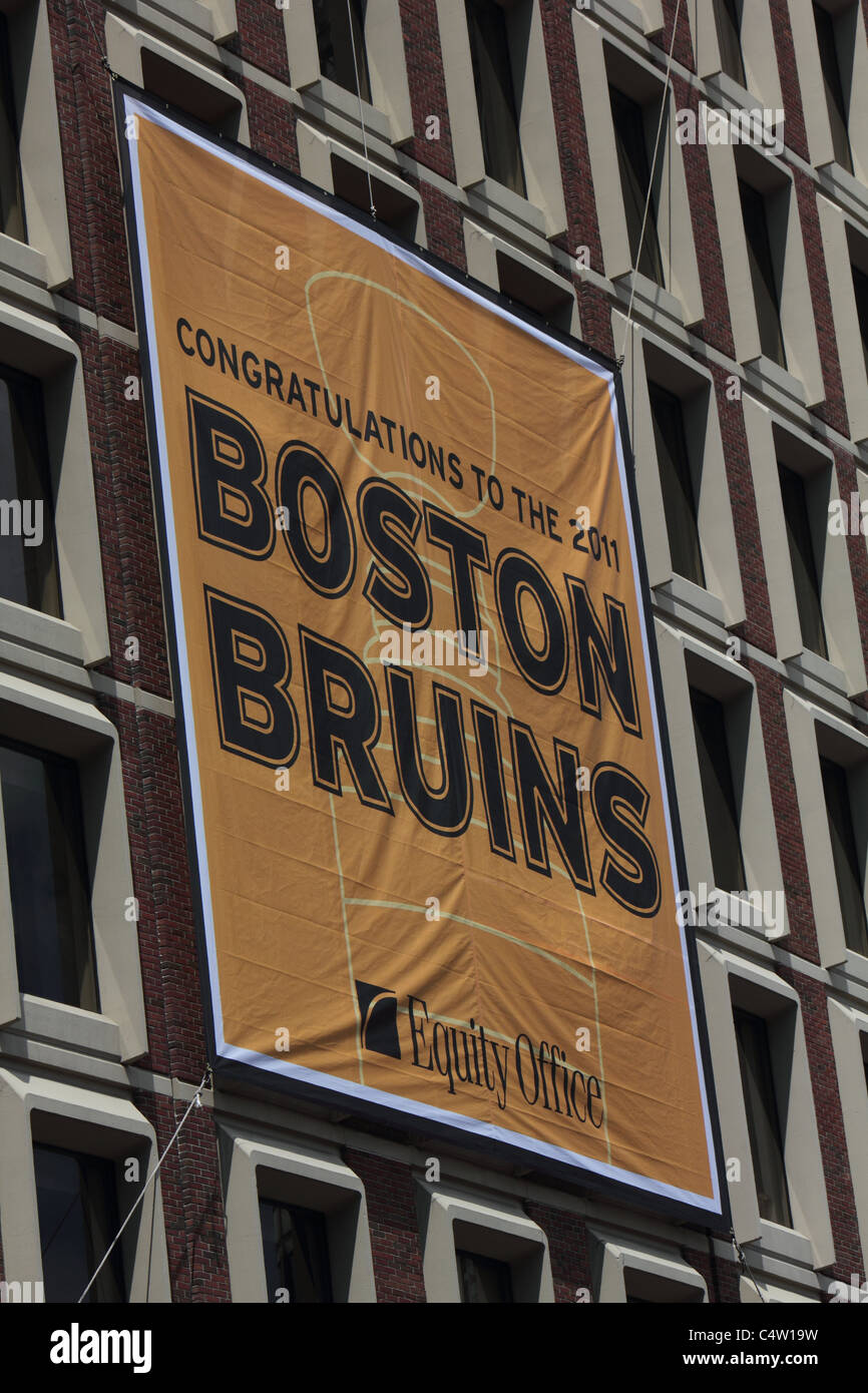 Félicitant les Bruins de Boston de la bannière sur leur conquête de la Coupe Stanley. Banque D'Images