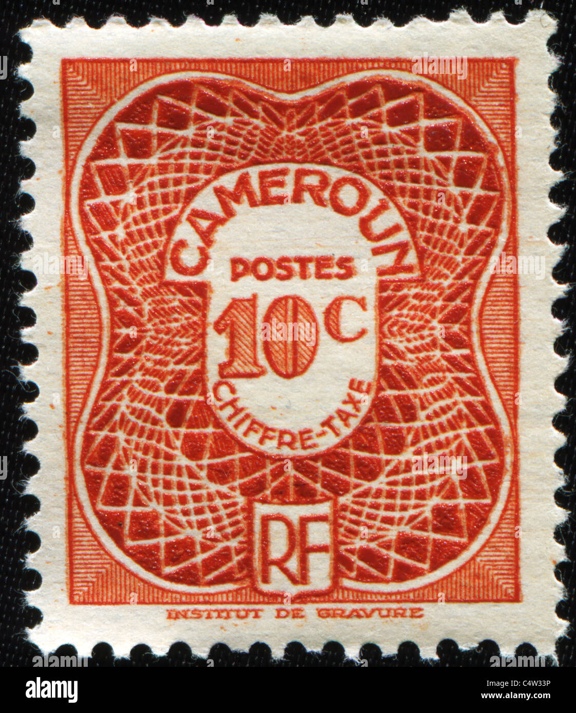 CAMEROUN - circa 1947 : une taxe et post de timbres en France spécial pour le Cameroun, vers 1947 Banque D'Images