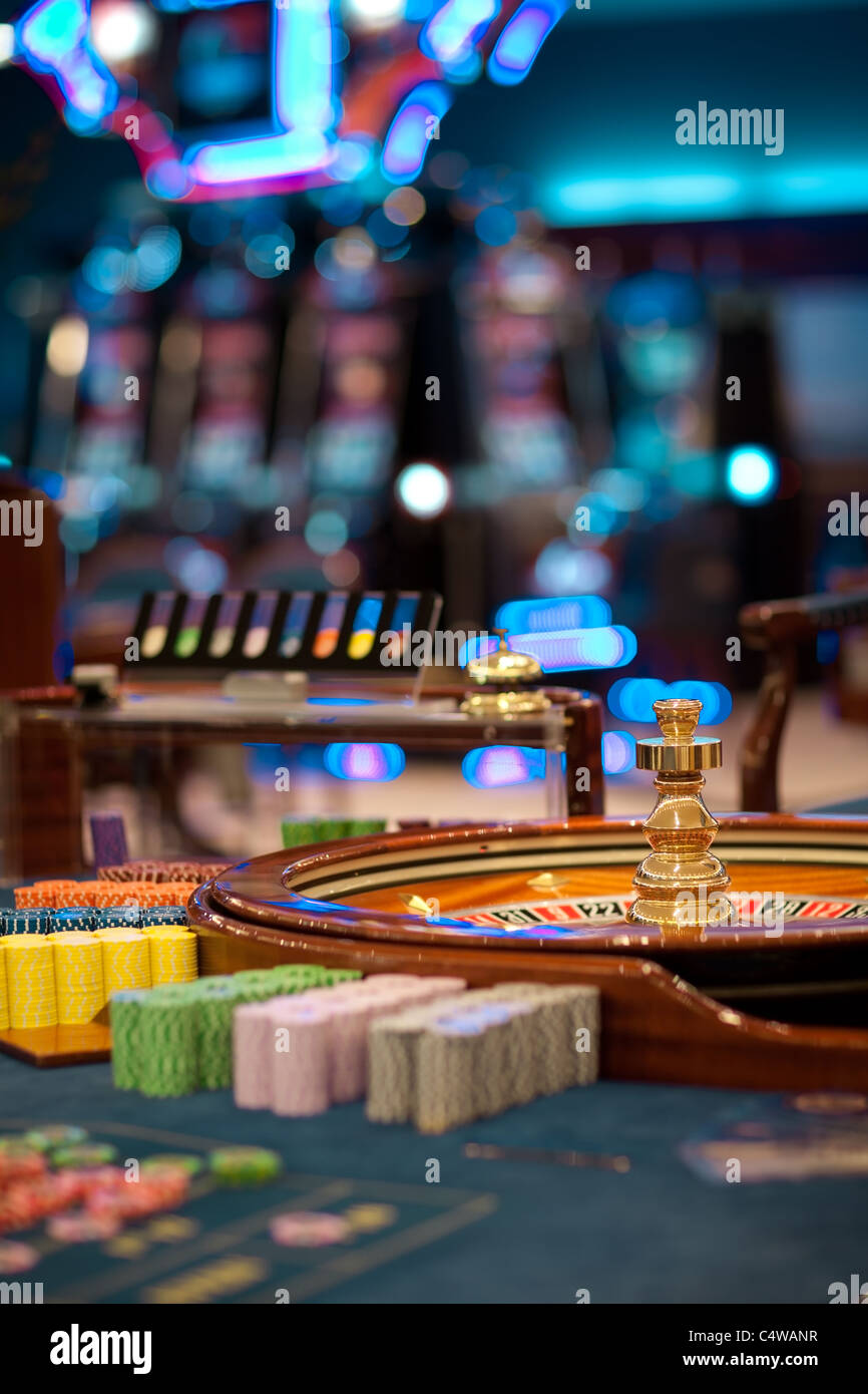 La vie encore tiré sur une table de roulette avec personne autour de Banque D'Images