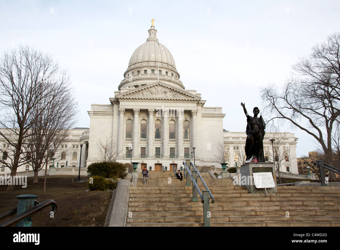 Wisconsin State Capitol Building, du travail des manifestants. Banque D'Images