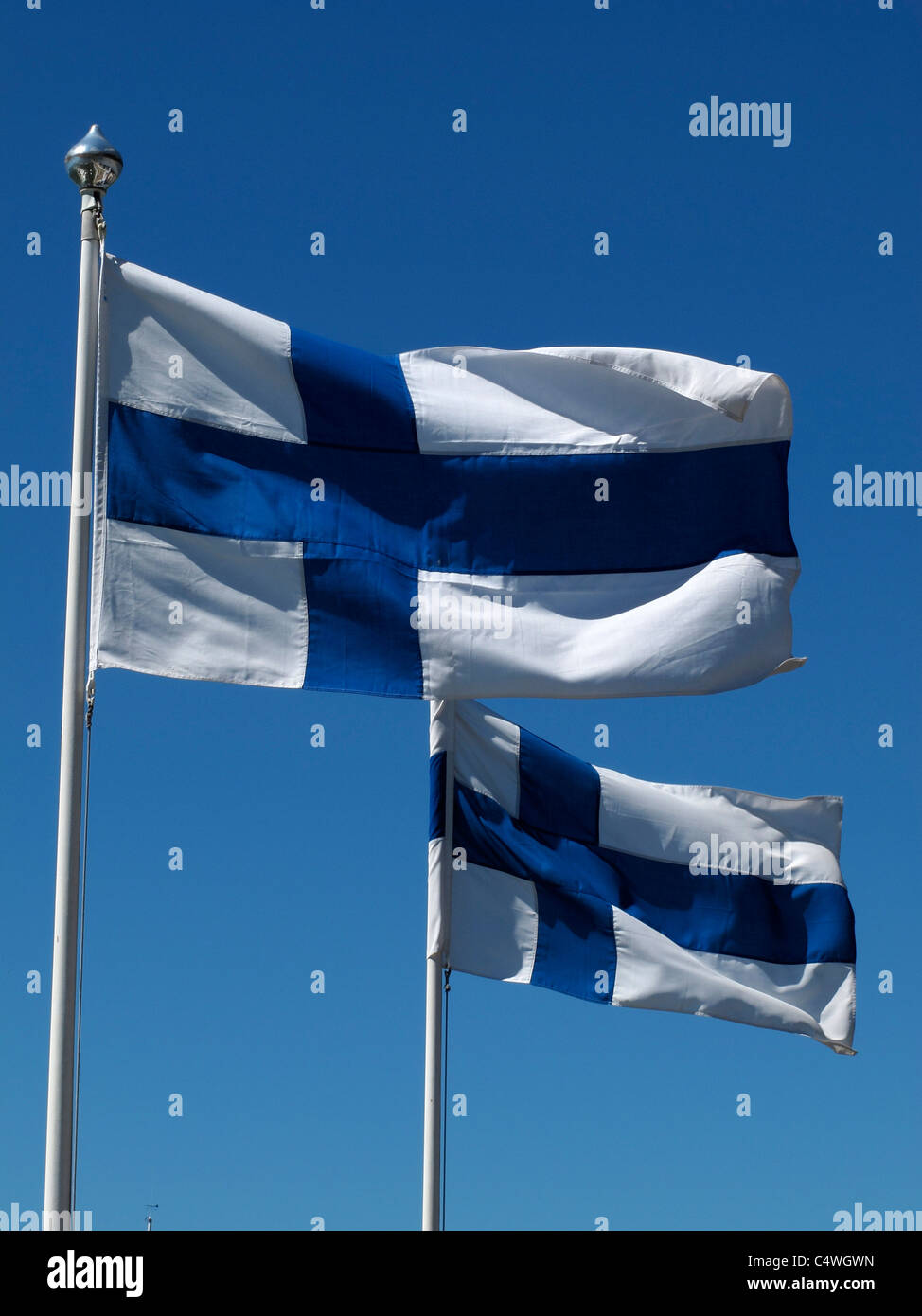 Scandinavie Finlande Finnish Naantali drapeau national harbor Banque D'Images