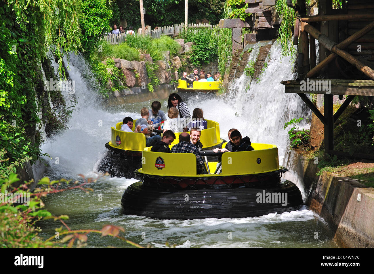 "Congo River Rapids ride' au parc à thème Alton Towers, Alton, Staffordshire, Angleterre, Royaume-Uni Banque D'Images