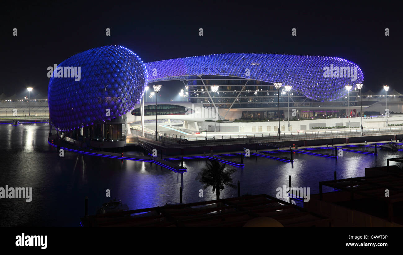 Nuit à l'hôtel Yas Marina, à Abu Dhabi Banque D'Images