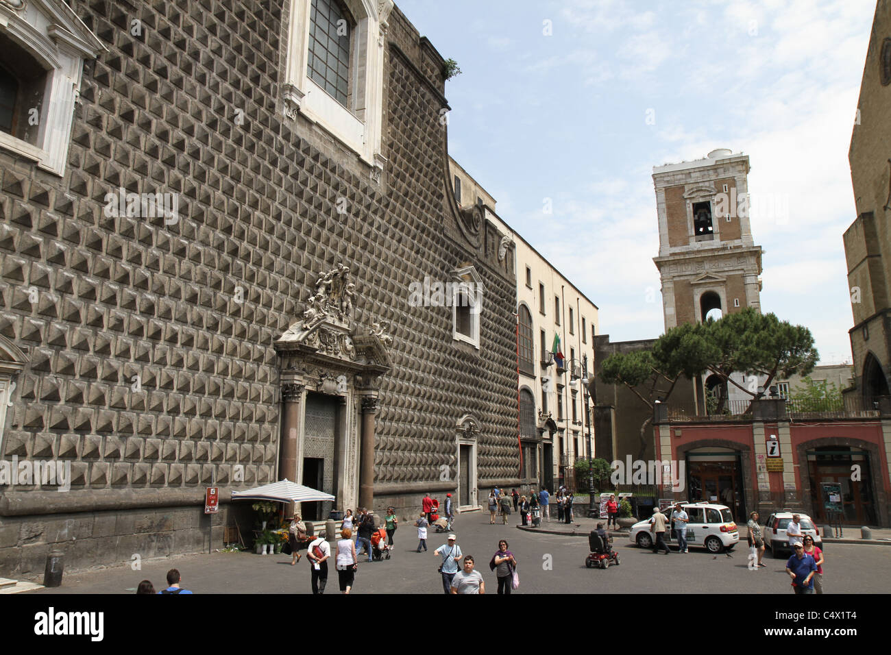 L'église de Gesù Nuovo, Naples, Italie Photo Stock - Alamy
