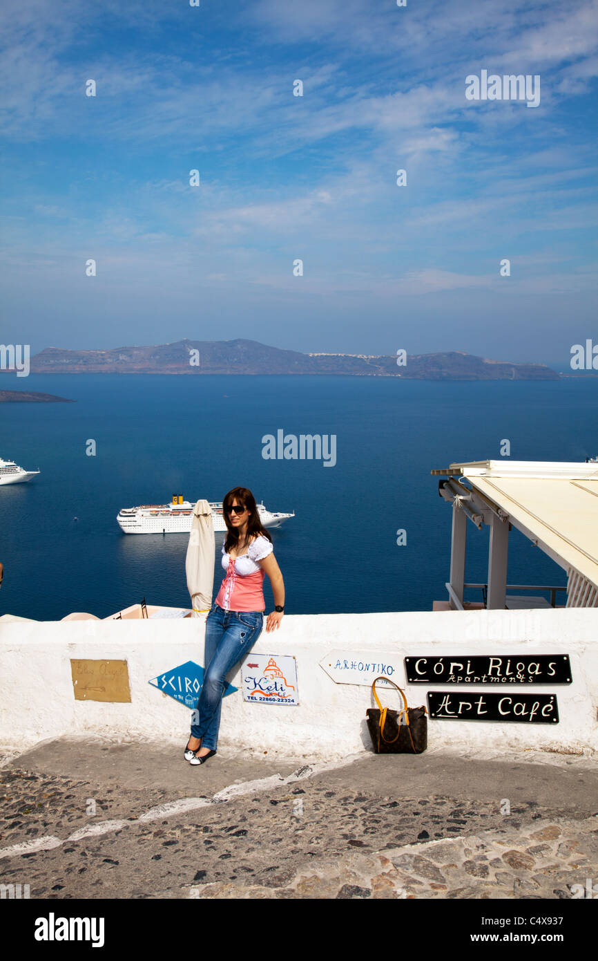 Thira, Santorin, Grèce, Îles grecques, Grèce iconique magnifique typique Tourist Holiday Resort tourist caldera Banque D'Images