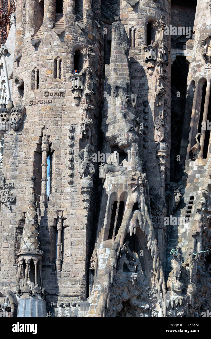 Sculpture sur façade de l'église Sagrada Familia, Barcelone, Catalogne, Espagne Banque D'Images