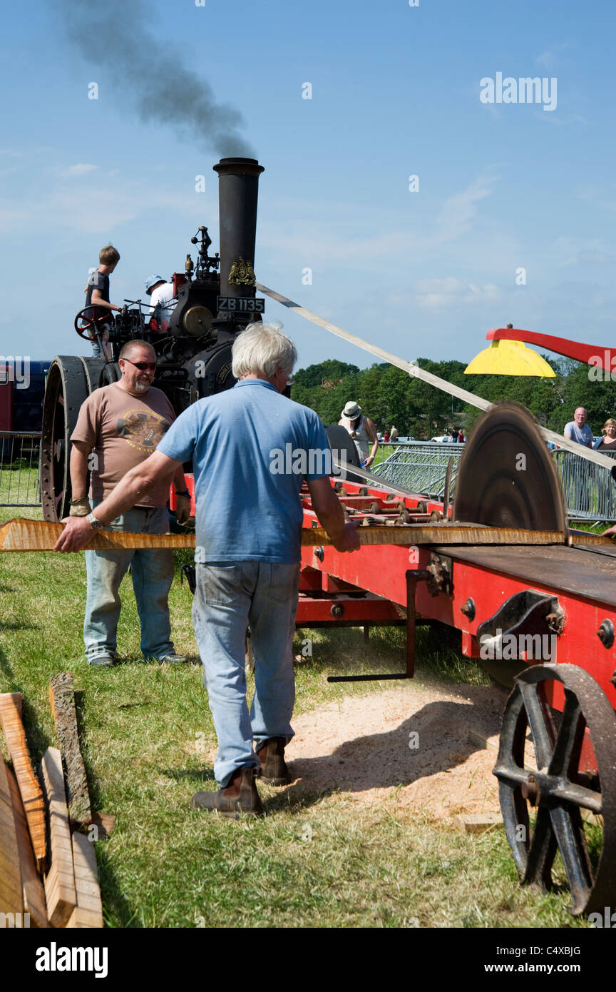 Moteur de traction de démonstration de scie circulaire. Banque D'Images