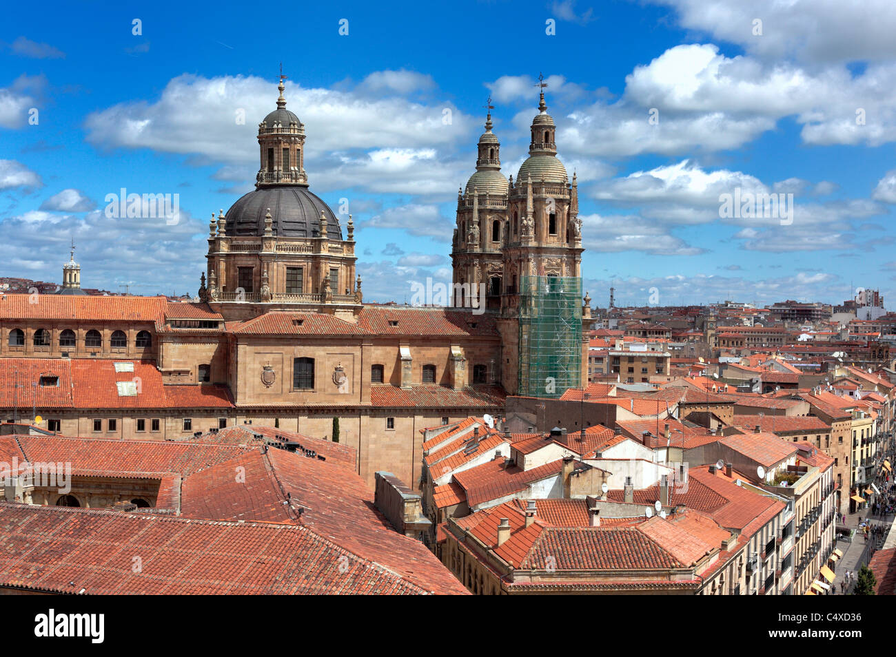 Clerecia l'église et de l'université jésuite de l'Université Pontificia de Salamanca, Salamanque, Castille et Leon, Espagne Banque D'Images