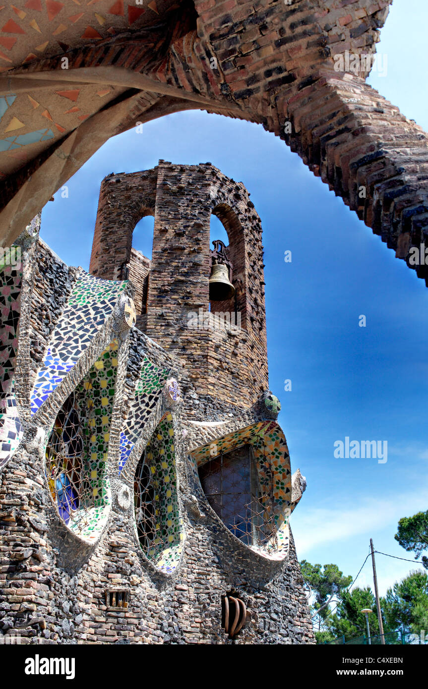 Crypte de la colonia Güell par Antoni Gaudi, Barcelone, Catalogne, Espagne Banque D'Images