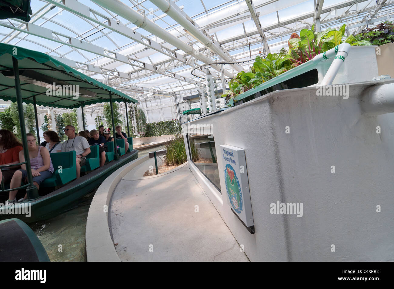 Le parc à thème Epcot Pavillon Terre Walt Disney World Resort Orlando la Floride le derrière La Tour & Graines vivant avec les terres d' Banque D'Images