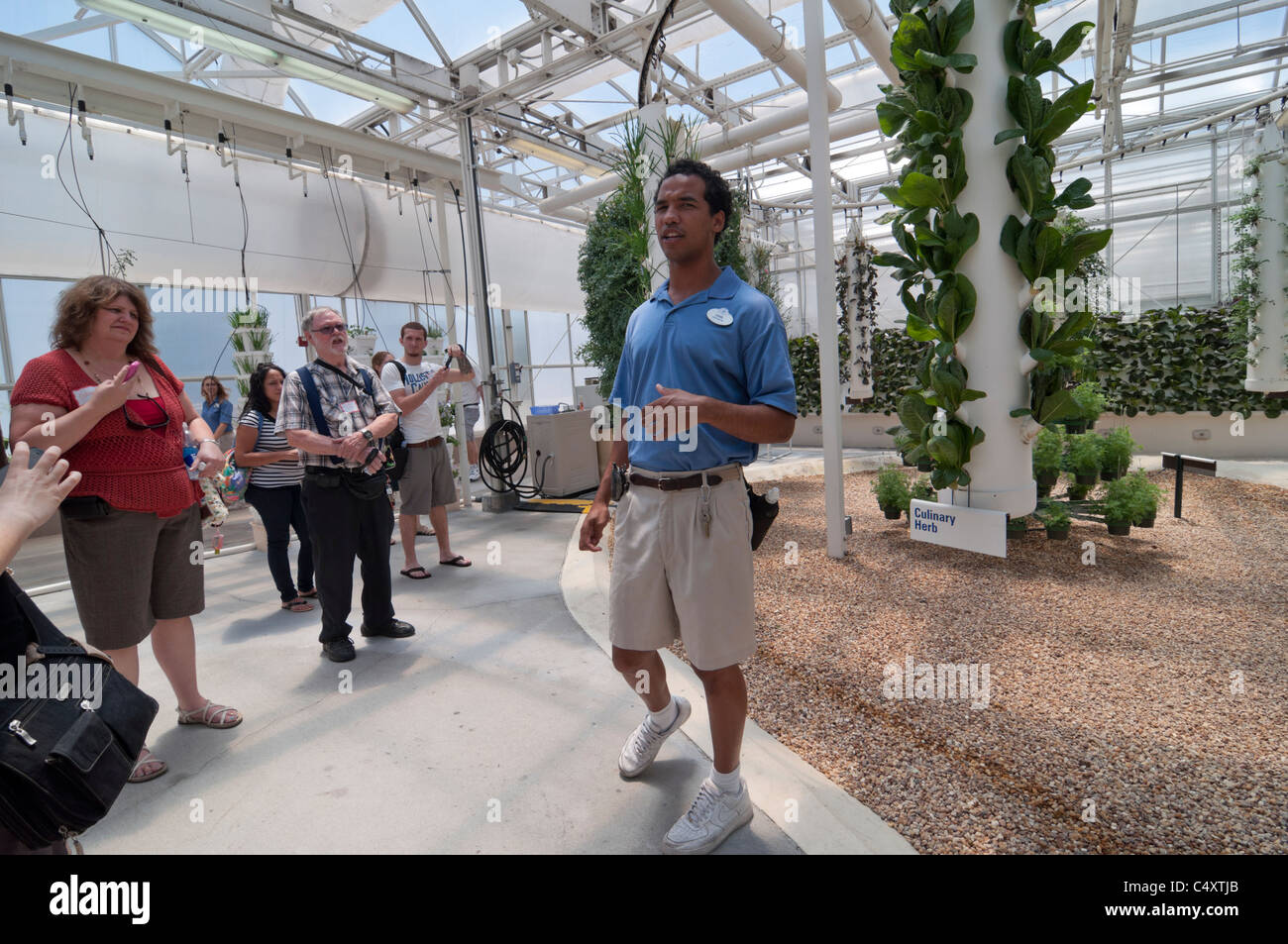 Le parc à thème Epcot Pavillon Terre Walt Disney World Resort Orlando la Floride le derrière La Tour & Graines vivant avec les terres d' Banque D'Images