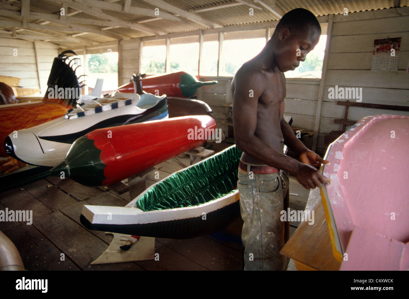 'Paa Joe's Coffin nouveauté des décideurs à Teshie, près d'Accra, au Ghana. Banque D'Images