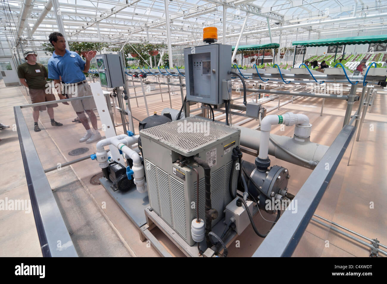 Le parc à thème Epcot Pavillon Terre Walt Disney World Resort Orlando la Floride le derrière La Tour & Graines vivant avec les terres d' Banque D'Images