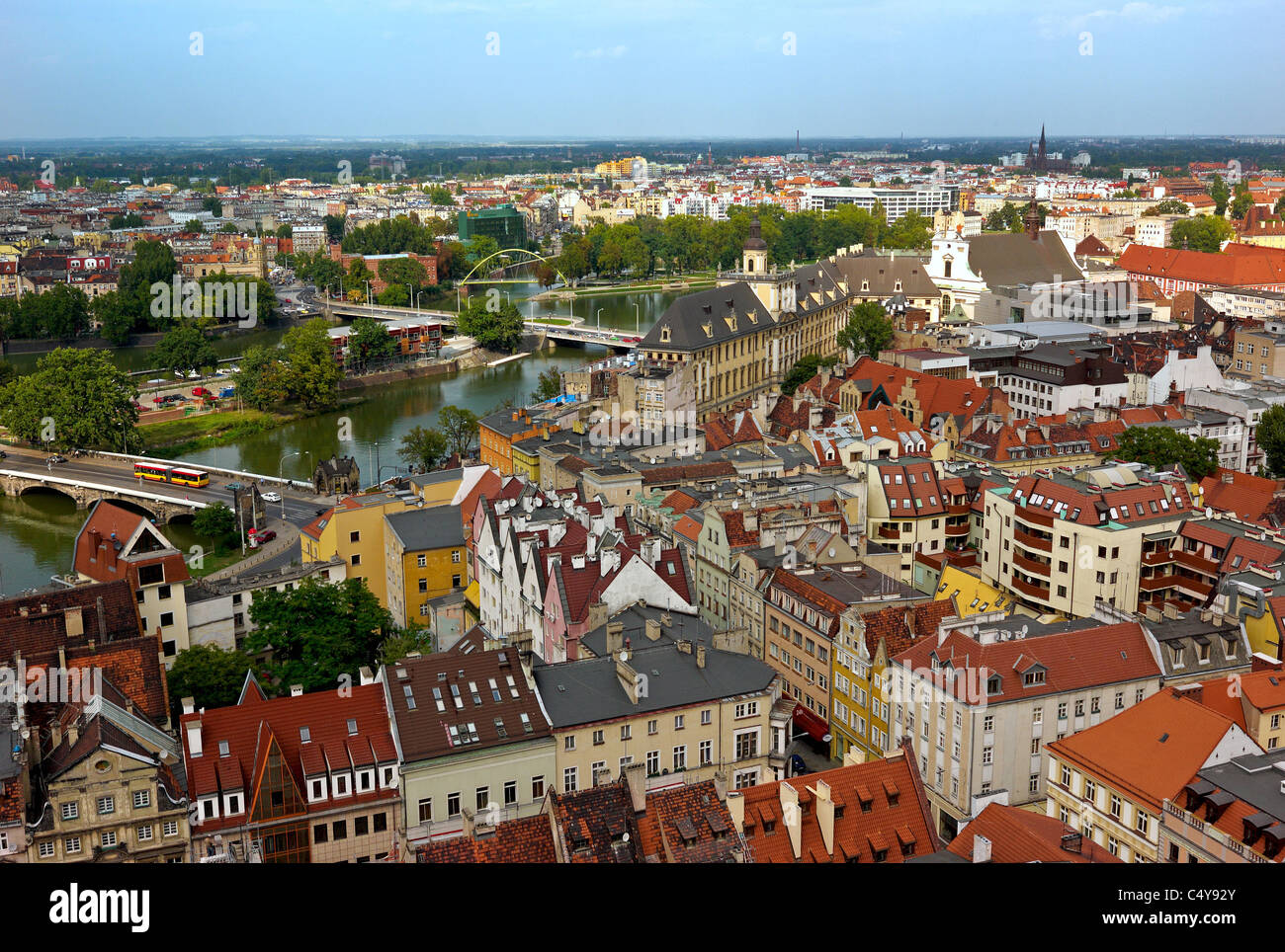 Vue sur la vieille ville et l'Université de Wroclaw, Wroclaw, Pologne Banque D'Images