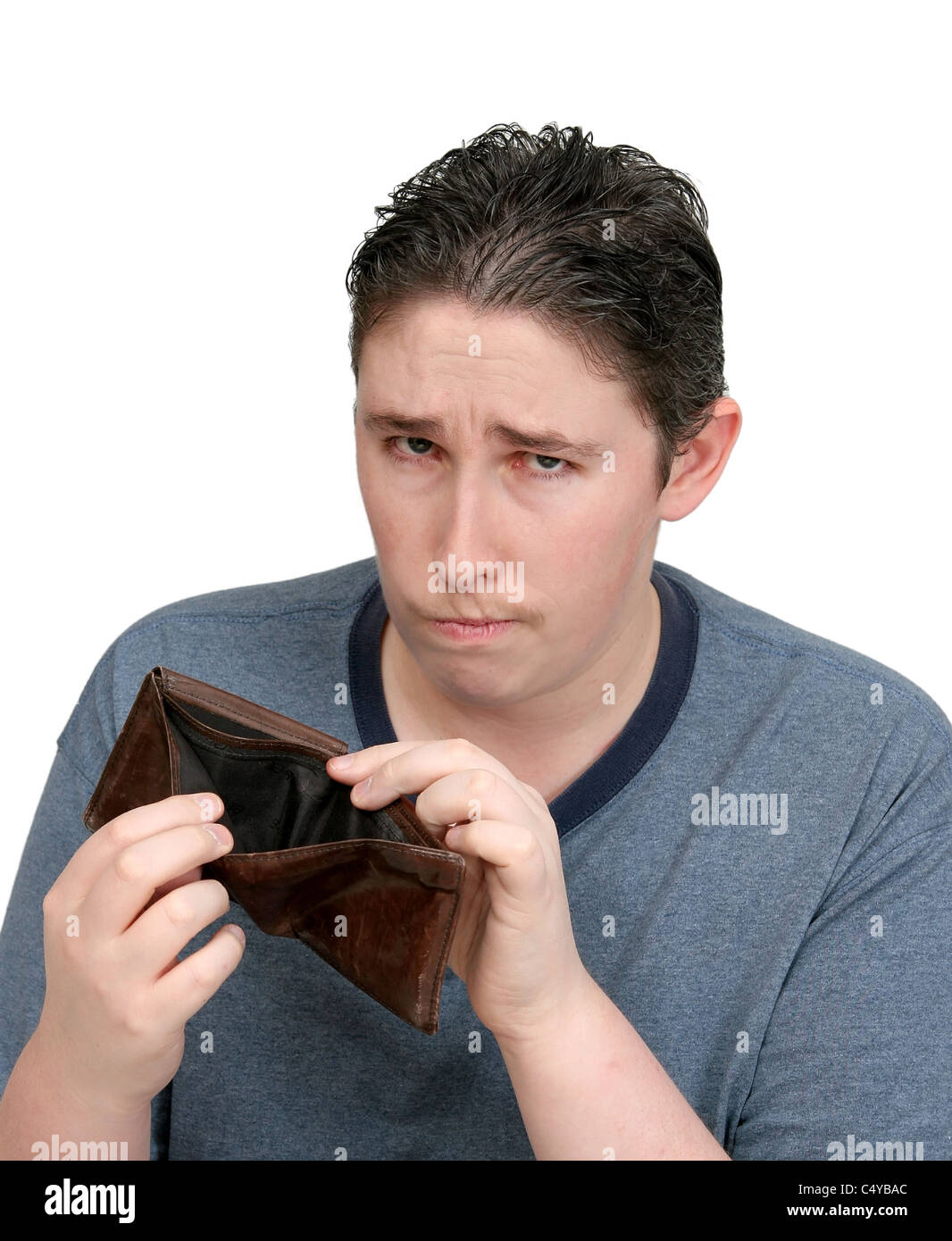 Une trentaine d'homme adulte à la triste à son portefeuille vide Banque D'Images