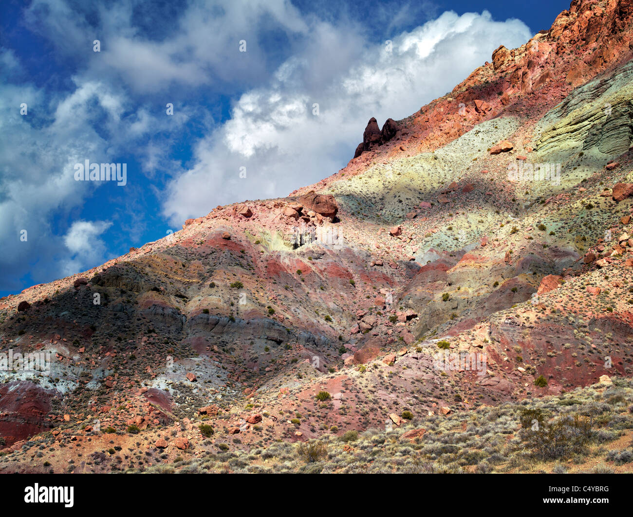 Formation de roche coloré off Titus Canyon Road. Death Valley National Park, Californie Banque D'Images