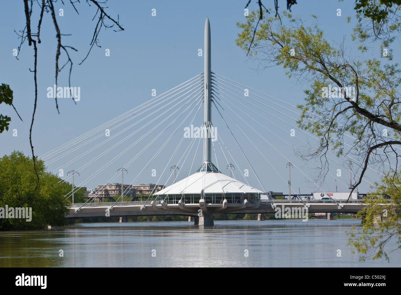 Le pont Esplanade Riel est photographié à Winnipeg Banque D'Images