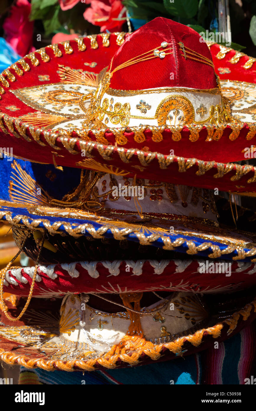 Pile de sombreros mexicains Banque D'Images