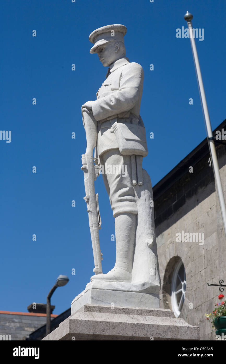 Monument commémoratif de guerre à l'extérieur de ville, Bridgend Banque D'Images