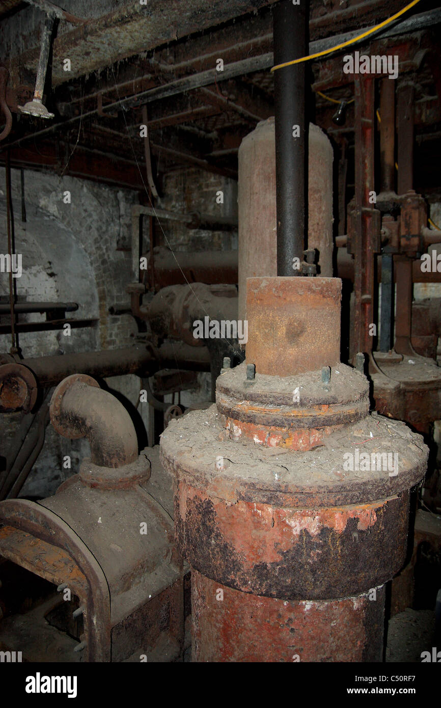 Intérieur de la station de pompage Glosas Emilianenses, construit à l'époque Victorienne par Joseph Bazalgette dans le cadre de la Thames système d'égout. Banque D'Images