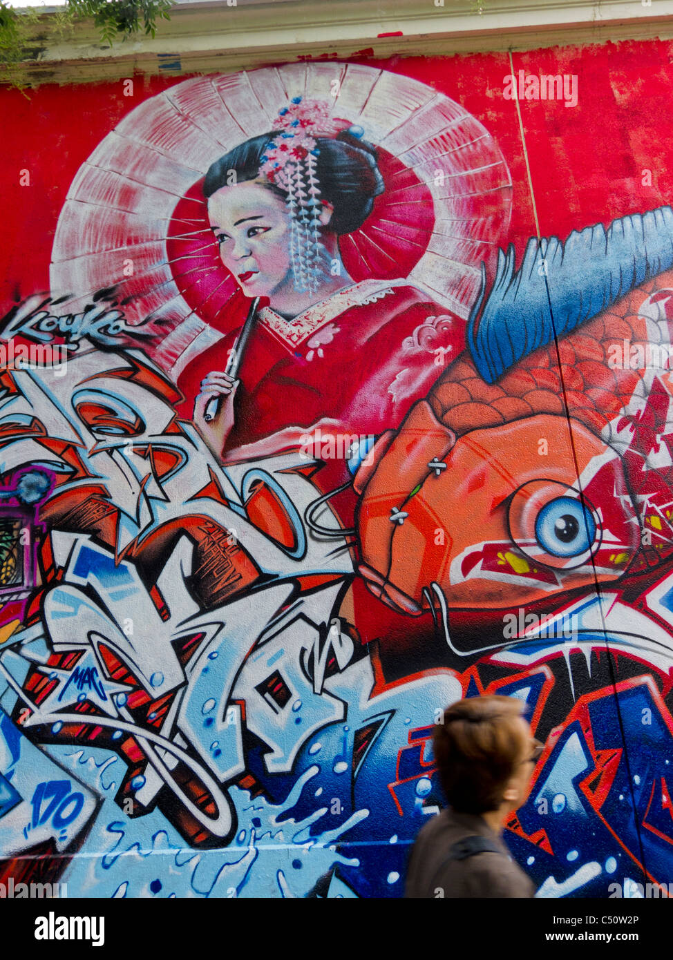 Paris, France, Graffiti Art Peinture Mur, Tsunami, Fukushima Thème dynamique , Street Art Art Moderne Banque D'Images