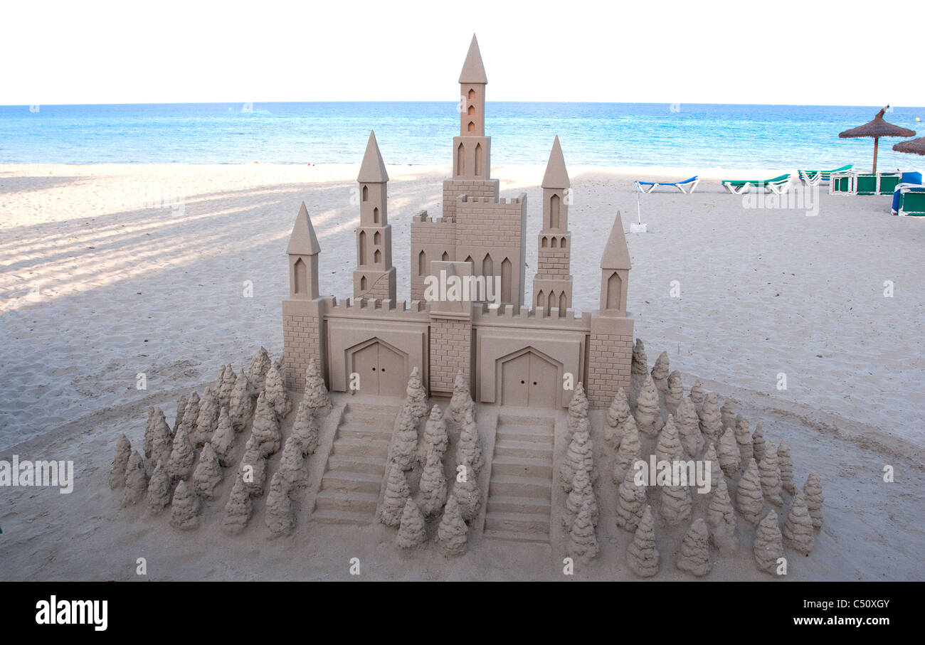 Château de sable sur la plage de Majorque Banque D'Images