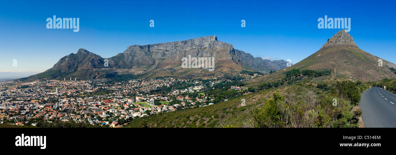 Vue panoramique sur la Montagne de la table, les Lions Head, Signal Hill et la ville du Cap, Afrique du Sud Banque D'Images