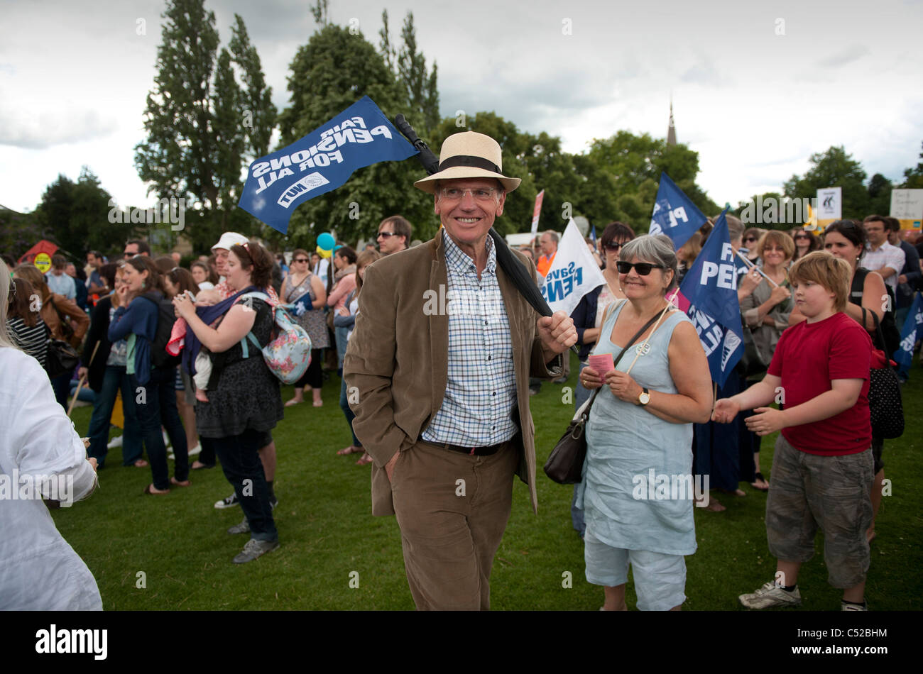 Cambridge, Angleterre. 30 juin 2011. Grève du secteur public et journée de protestation contre les coupes dans les retraites proposées Parkers,piece,Cambridge. Banque D'Images