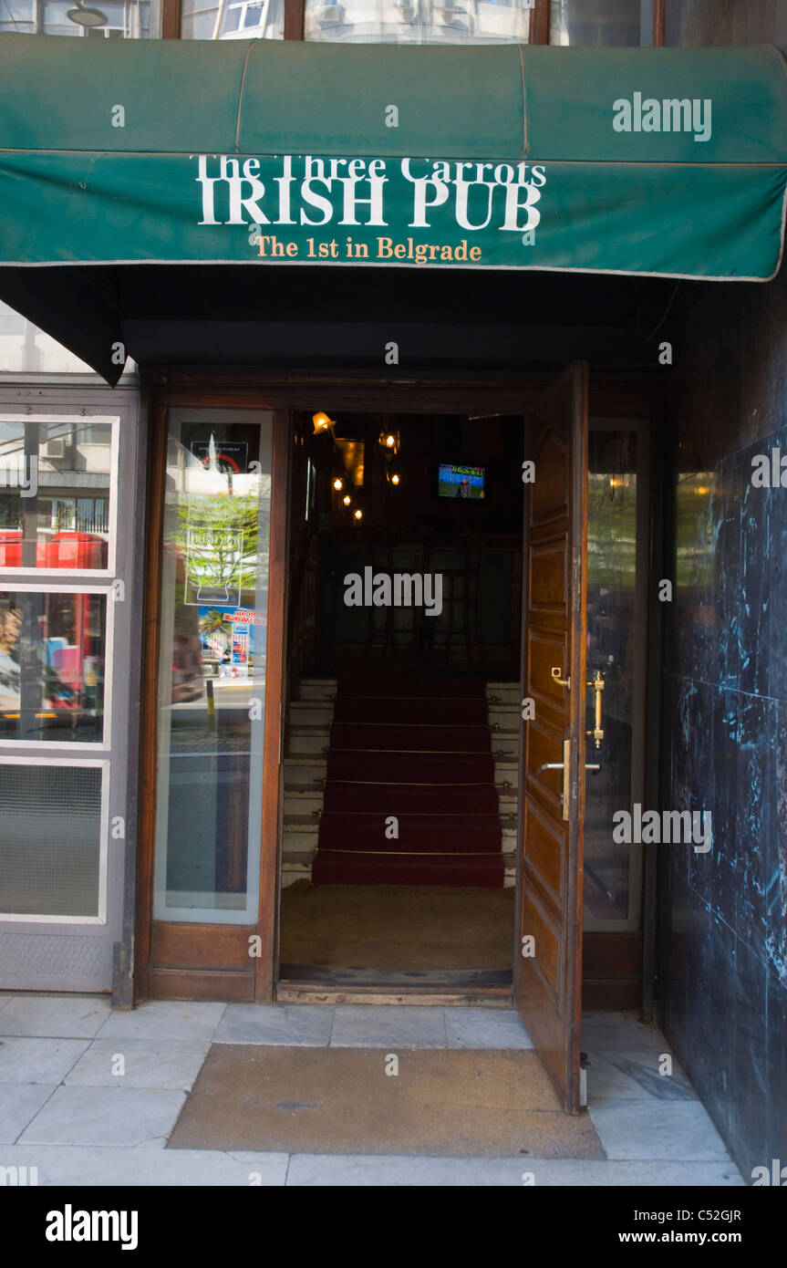 Le pub irlandais trois carottes Kneza Milosa, dans le centre de Belgrade, capitale de la Serbie l'Europe Banque D'Images