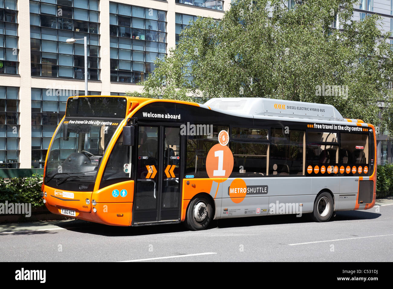 Autobus hybride diesel-électrique à Manchester, UK Banque D'Images