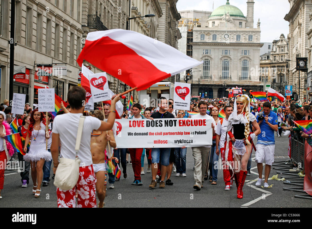Groupe polonais partenariats civils en Pologne dans le Londres Gay Pride Parade 2011 Banque D'Images
