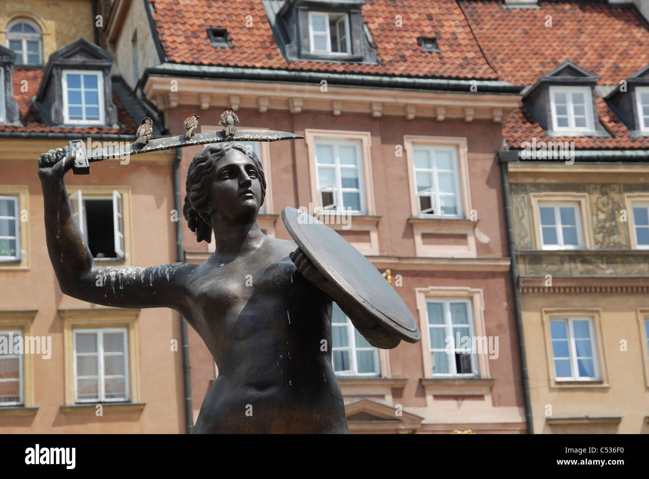 La sirène fontaine dans la place de la vieille ville, Varsovie, Pologne. Banque D'Images