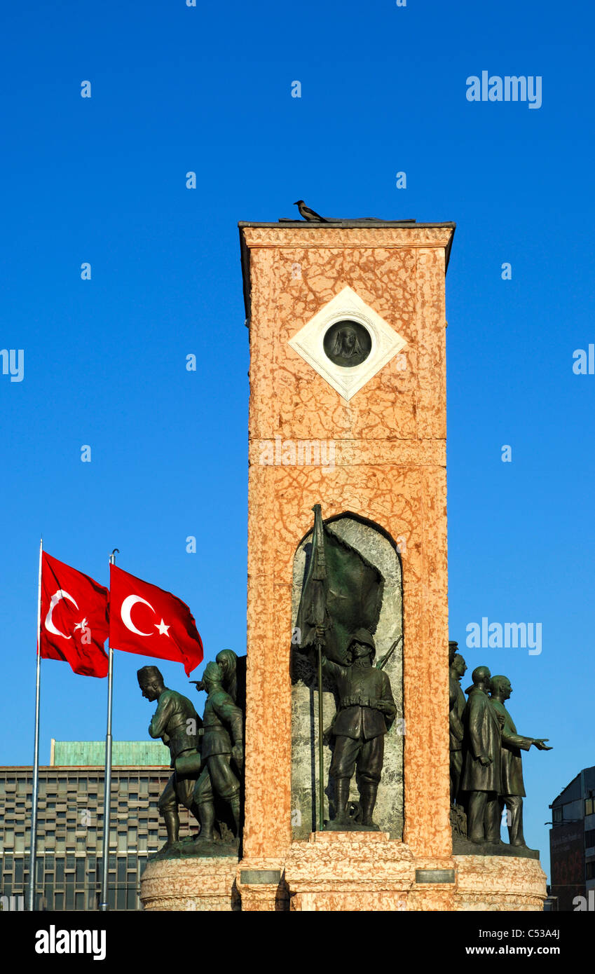 Monument de la République, Monument de l'indépendance, Monument d'Ataturk, sur la place Taksim, Istanbul, Turquie Banque D'Images